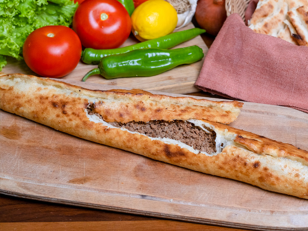 Kıymalı Pide